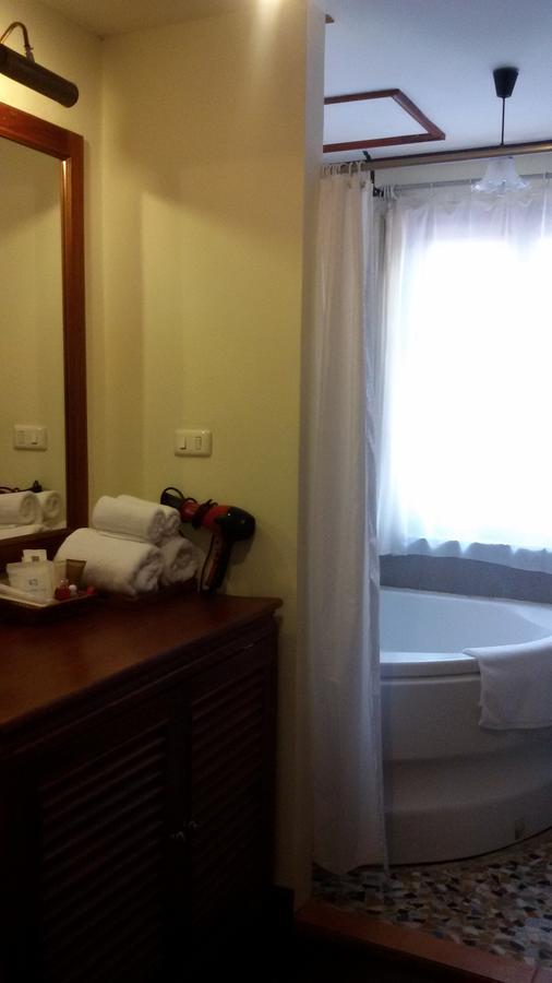 Avilla Phasouk Hotel Vientiane Exterior photo